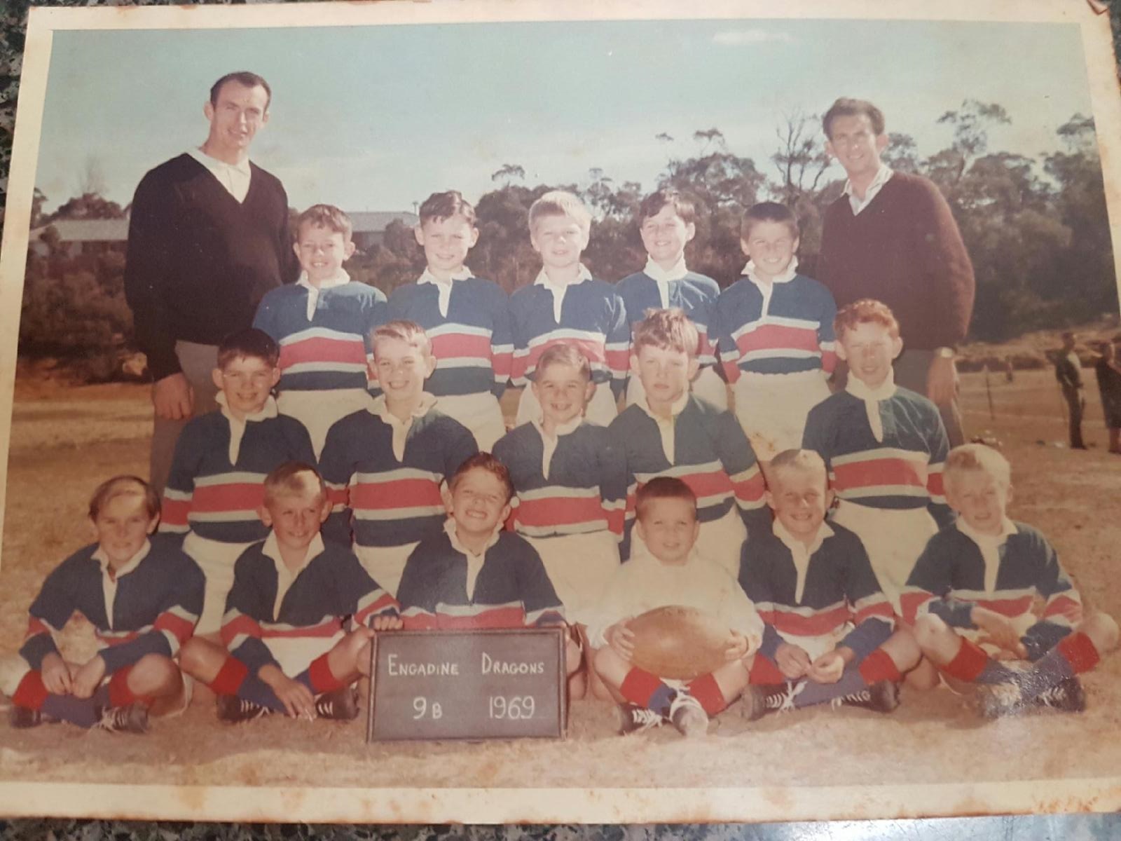 Engadine Dragons club team photo